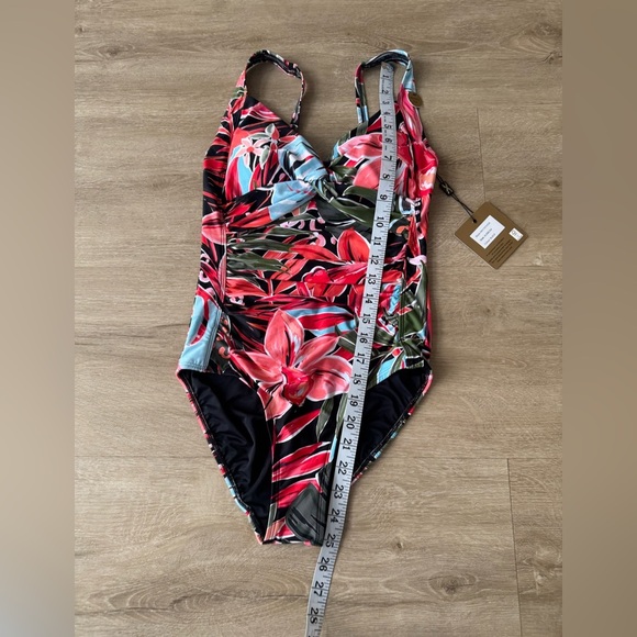 NipTuck Swim Louise Hot Tropics Floral twist front SZ 4 Women's swimsuit - Picture 9 of 11